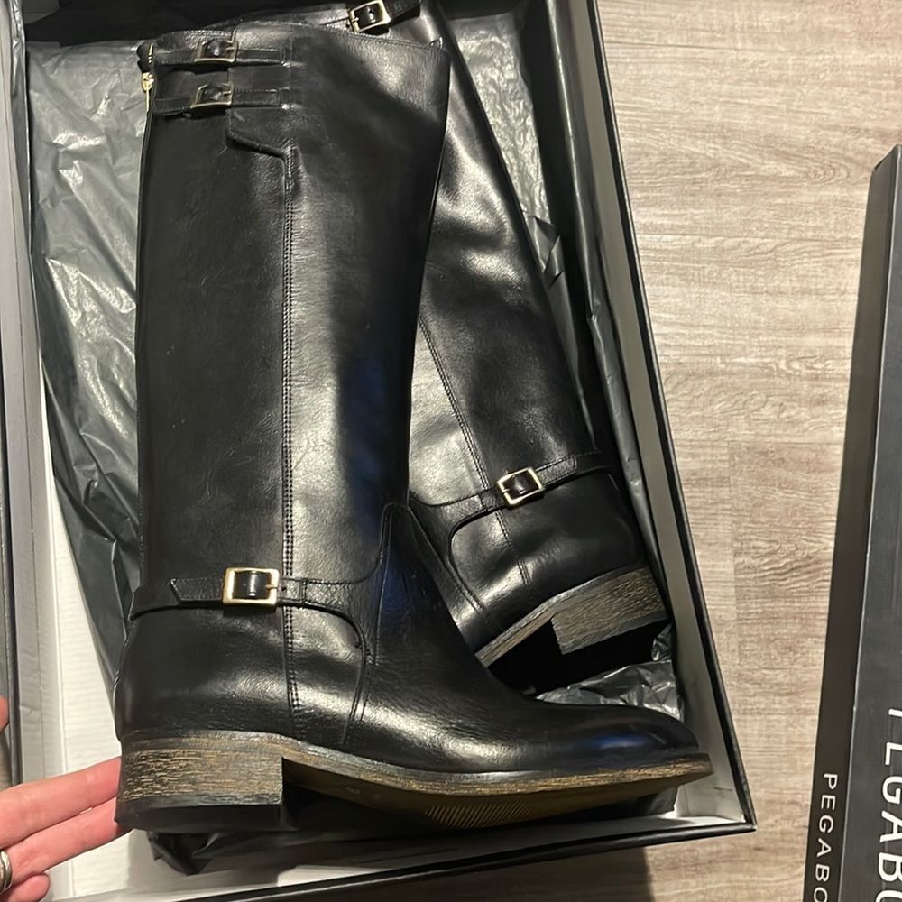 Pegabo Leather Boots . NEW